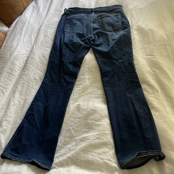 Old Navy Micro Flare Jeans Dark Wash - Picture 5 of 6